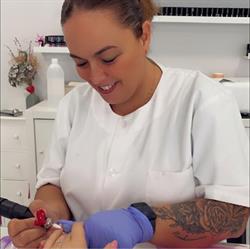 Montse Zamora Nails&Beauty, Argentona