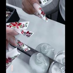 Uñas Esculpidas Mireia Garcia, Monserrat